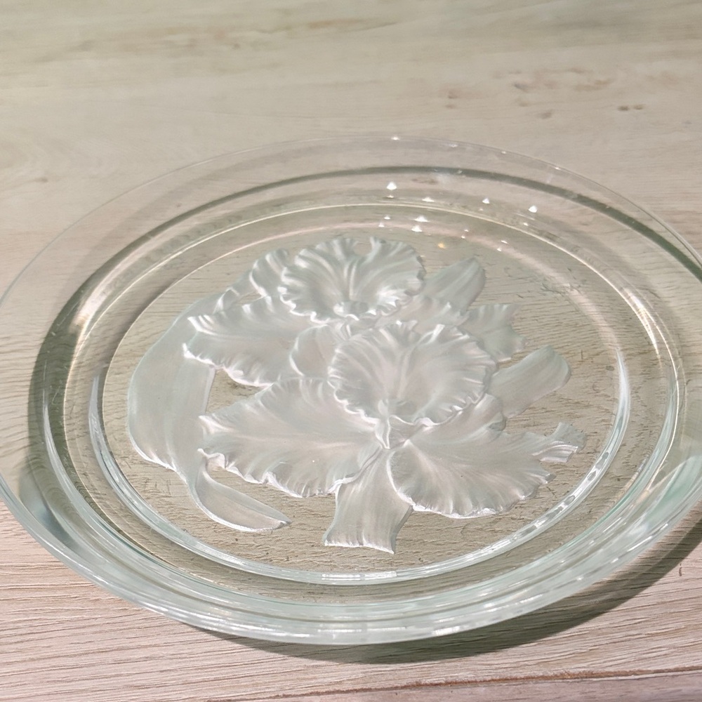 Hoya Crystal plate Month of November